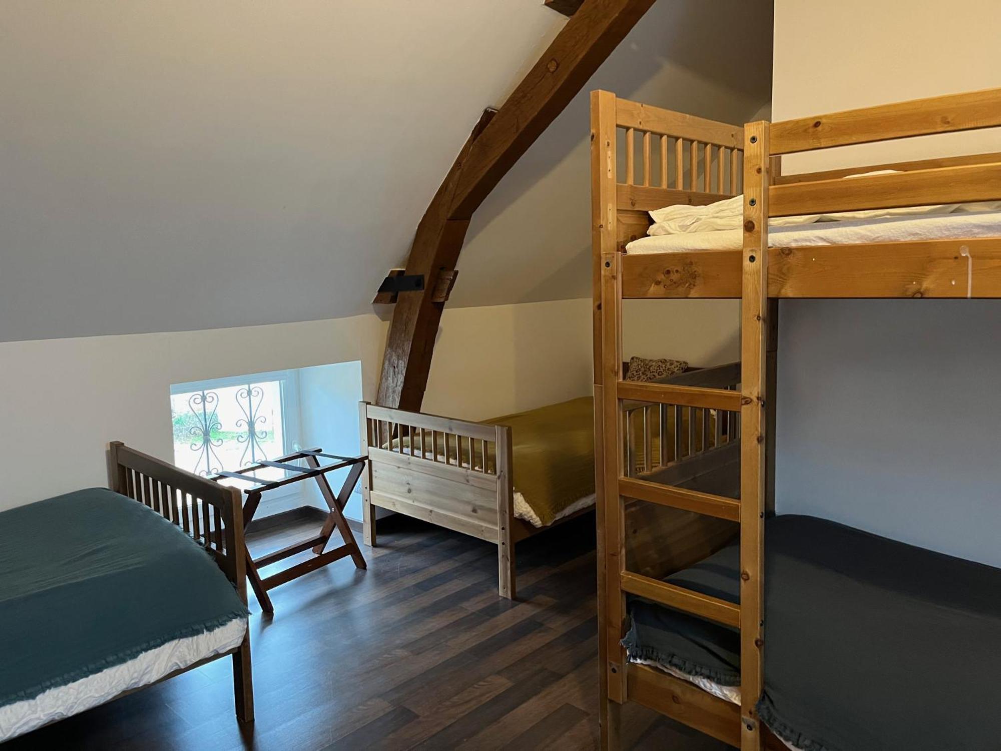 Chateau Du Mauny, Gites Et Chambres D'Hotes En Bourgogne Rosey Стая снимка